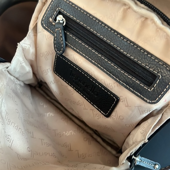 Tignanello cross body purse black leather - Picture 5 of 16
